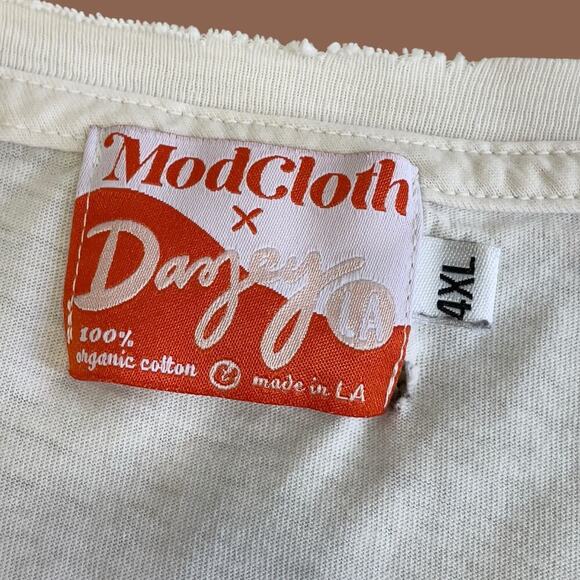 ModCloth x Dazey LA Tees A Woman’s Place is Everywhere Organic Cotton Tee 4XL - Picture 3 of 9